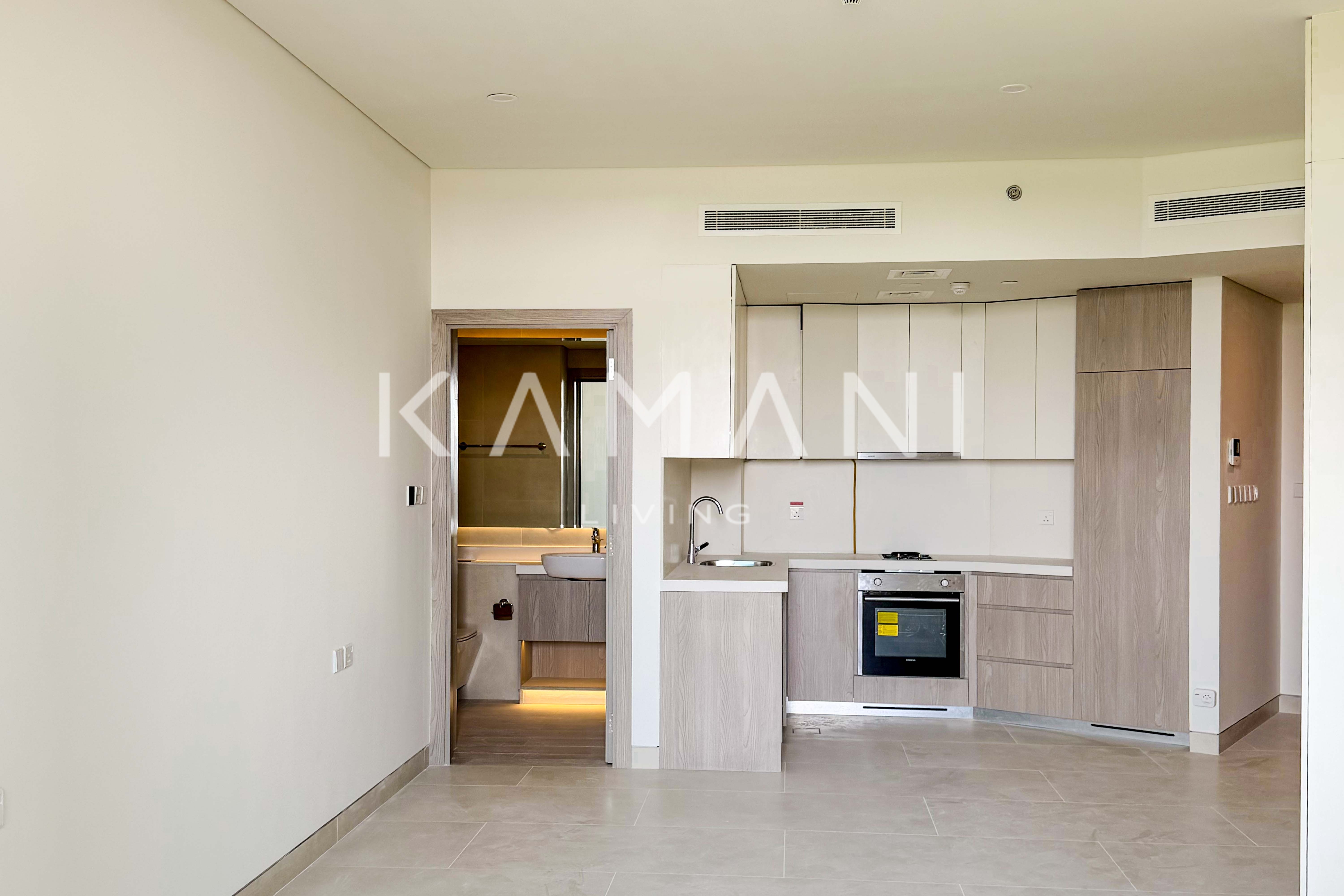 Exclusive Resale | Full Golf Course View | Q1 2026