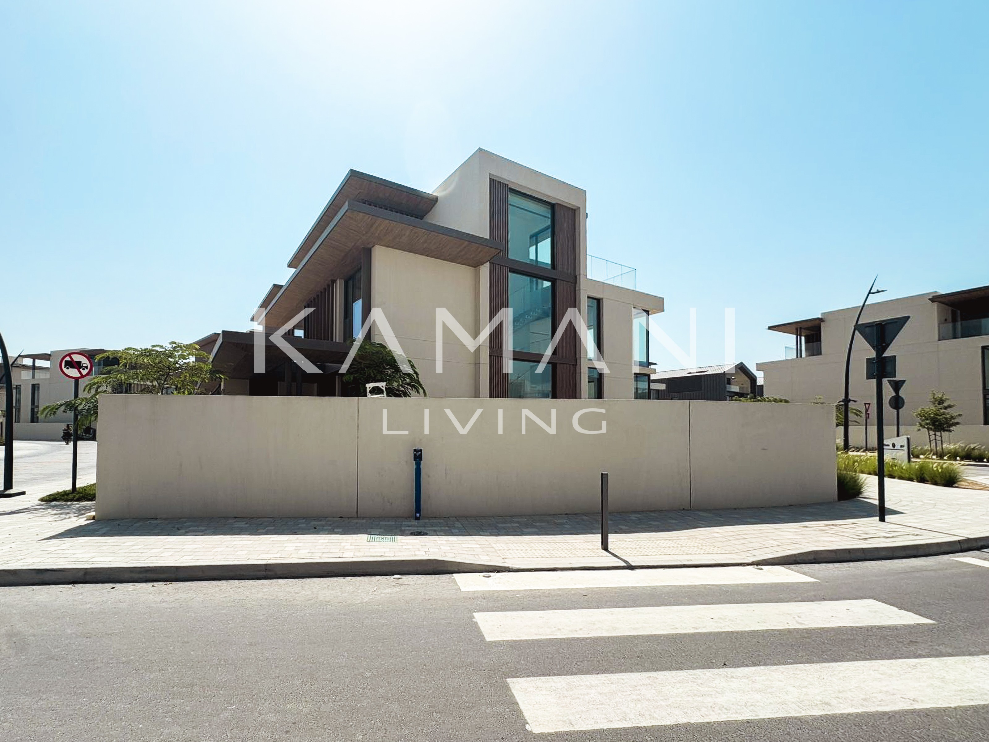 Nad Al Sheba Gardens 2 | 4BR  | Corner  | Triplex