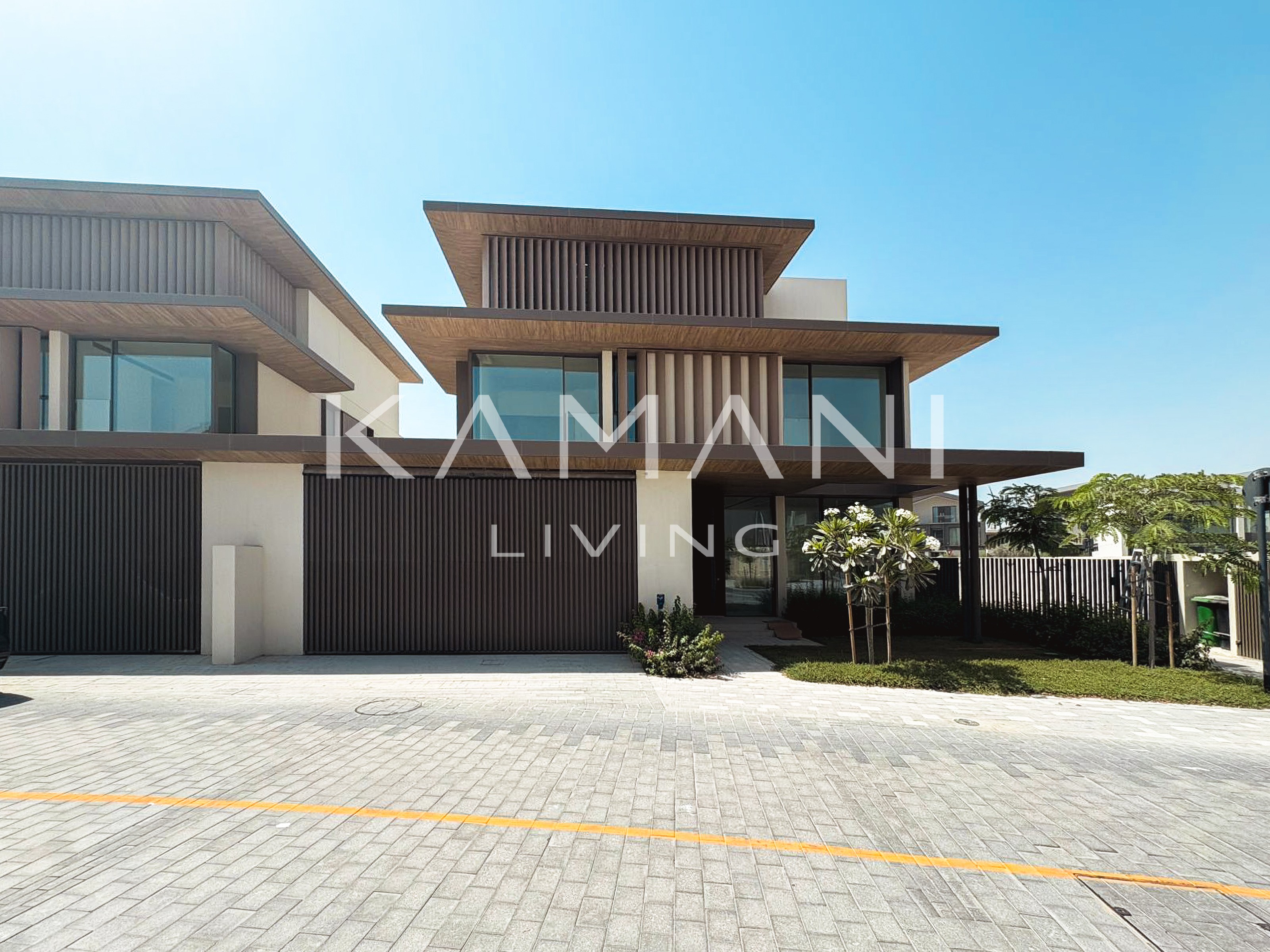Nad Al Sheba Gardens | 2 4BR  | Corner Unit   | Triplex
