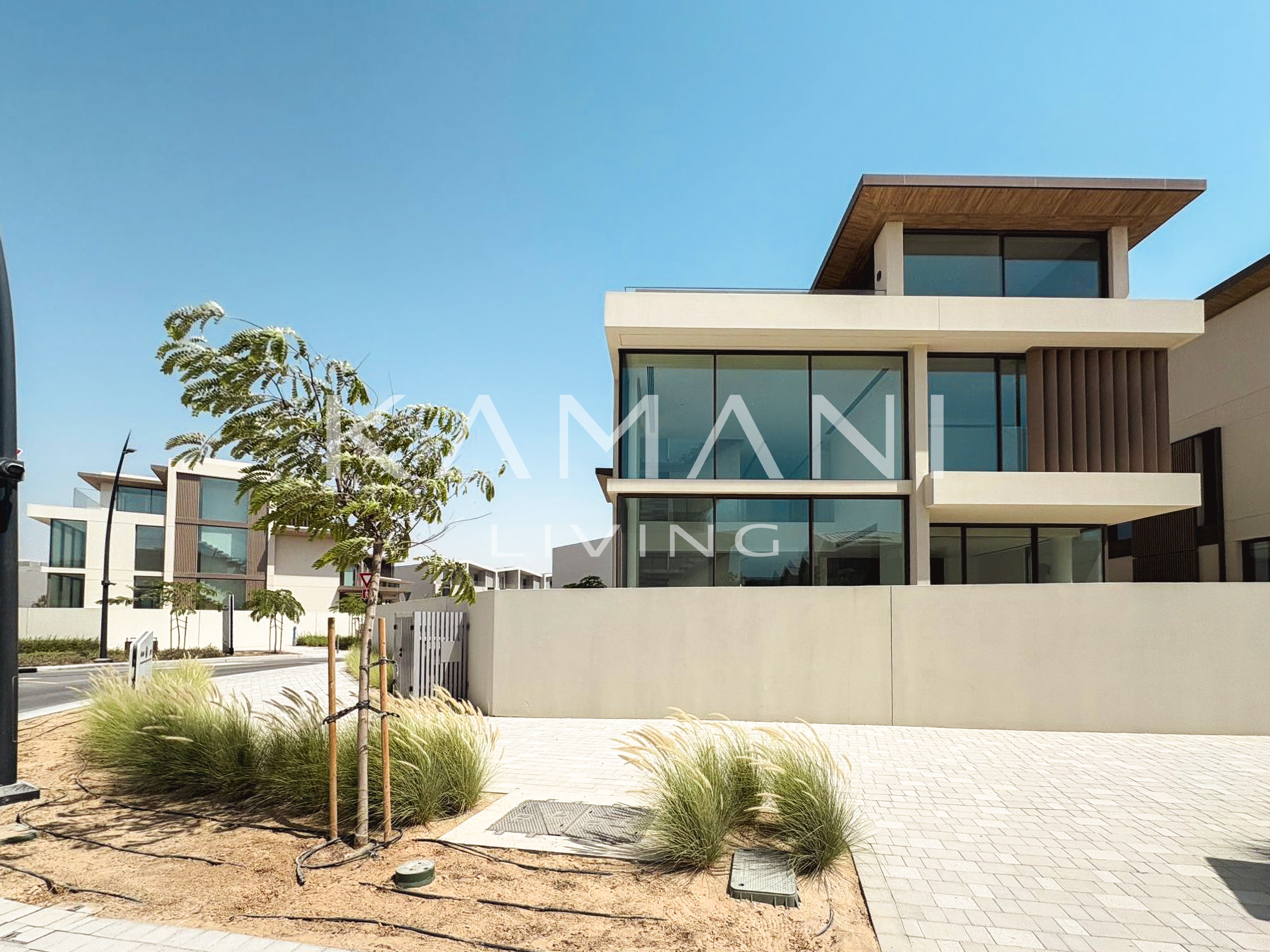 Nad Al Sheba Gardens 2 | 4BR  | Corner  | Triplex