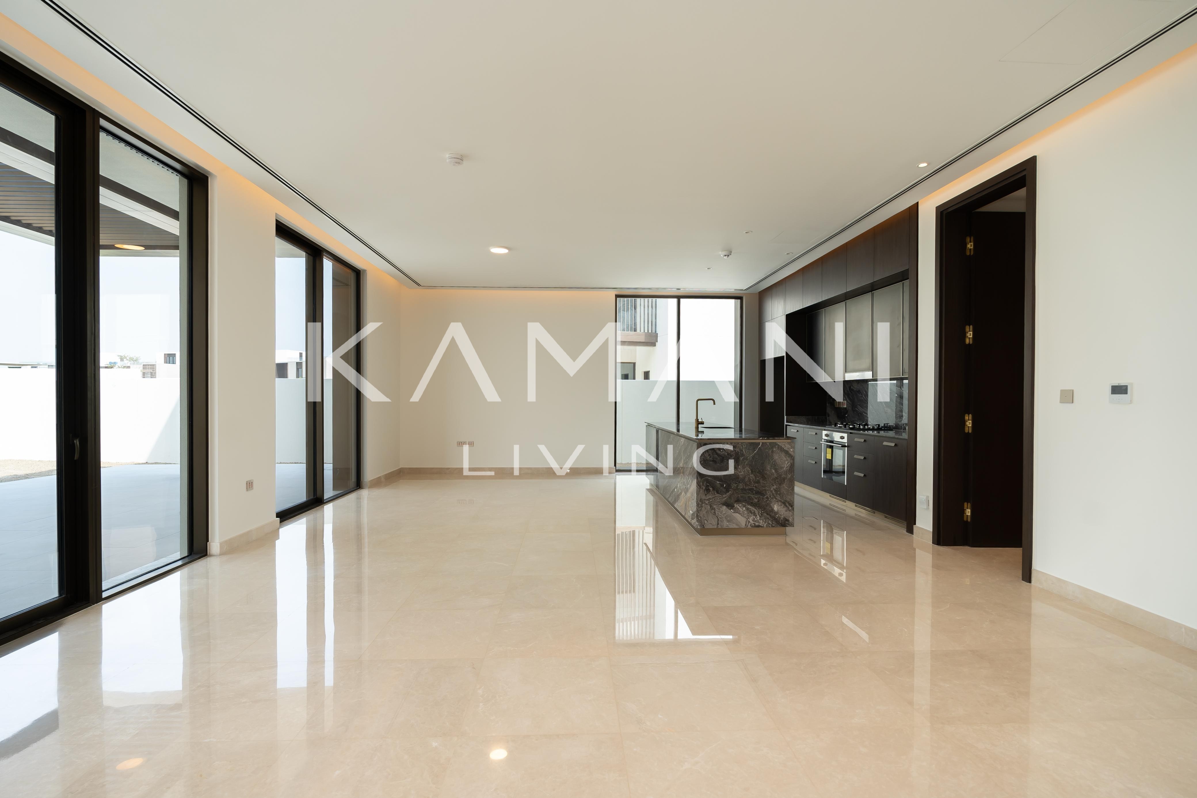 Vacant | Good Location | Downtown Skyline View